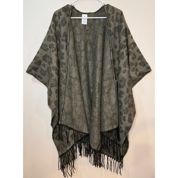 Woolrich Women's Leopard Print Fringe Wrap Shawl Poncho Olive Black‎ OS