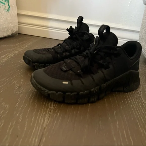 Nike Women’s All-Black Athletic Sneakers