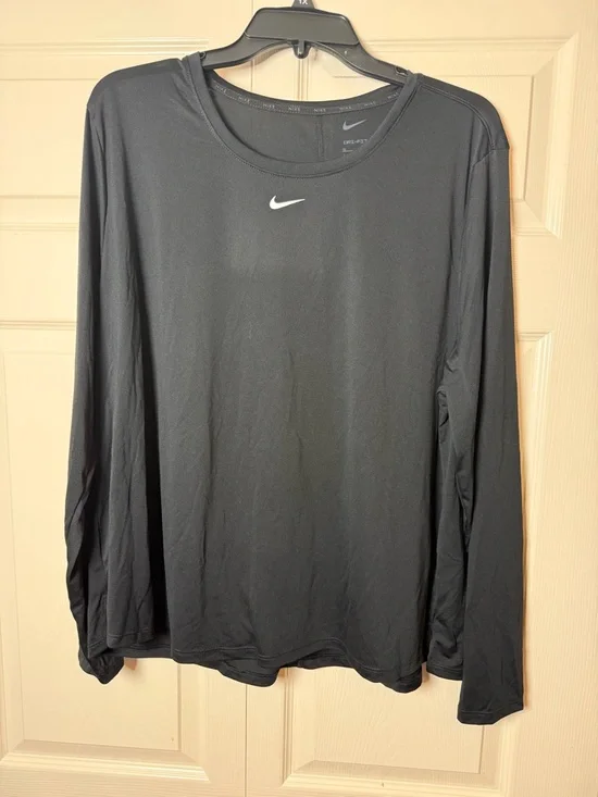 Nike Dri Fit Long‎ Sleeve Black Athletic Tee