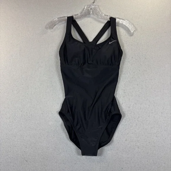 Nike Swim Poly Core Solid Fastback One Piece Swimsuit powerback sz‎ S racerback