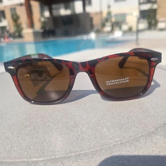 No Brand Tortoise Rim Women's Sunglasses NWT