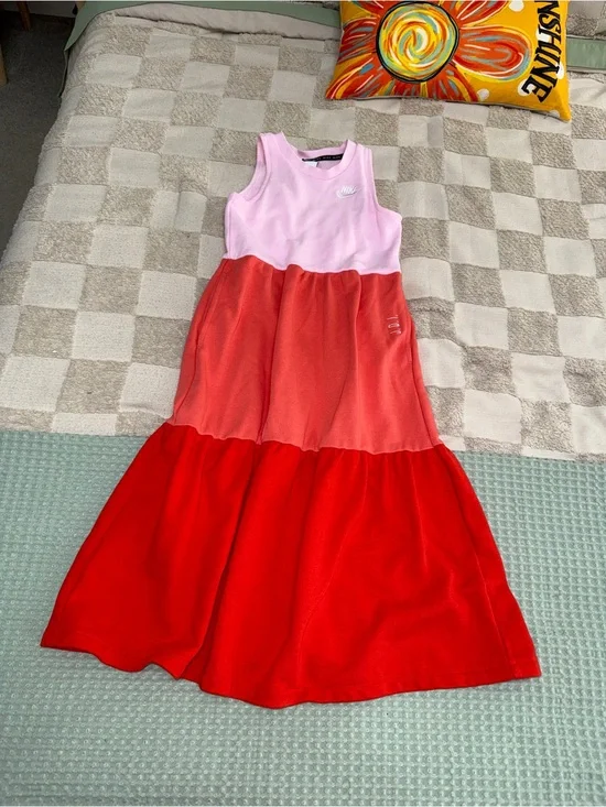 Nike Sportswear Girls' JDI Tiered Color Block Dress size Small