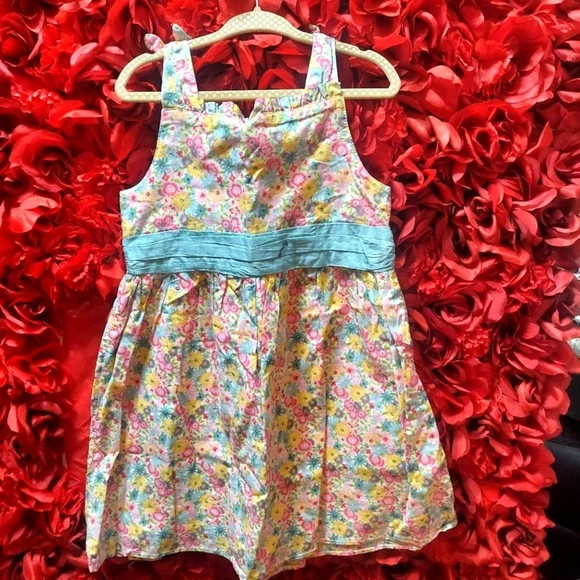 OSH KOSH  Size 3T Floral Dress Stain on waistband