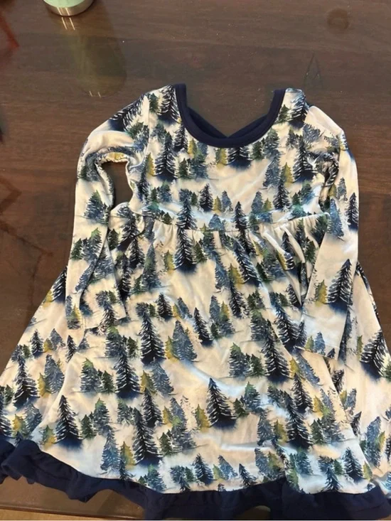 Girls' Navy & Green Tree-Print Long-Sleeve Casual Dress