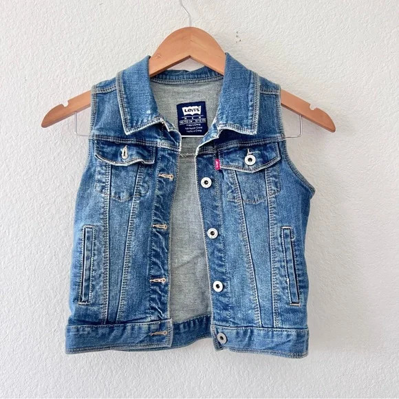 Levi’s Girls Medium Wash Denim Vest Sz M