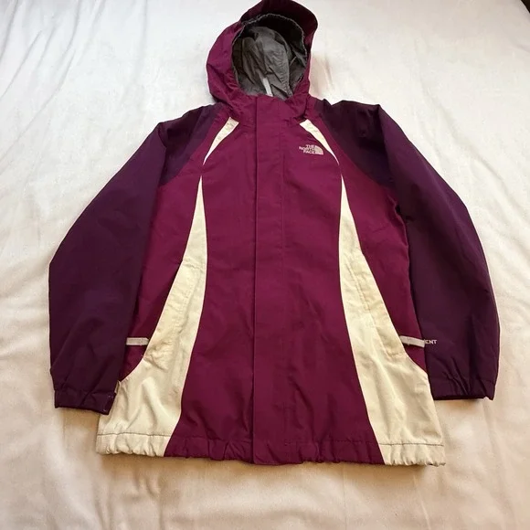 The North Face Girls‎ Large Hyvent Jacket With Good