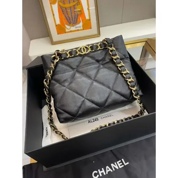 Chanel Women Pre-Loved Bag Very Good Condition