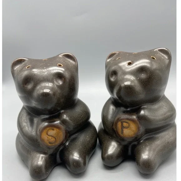 Pigeon River‎ Pottery signed T. Bullen black bear S&P  2010