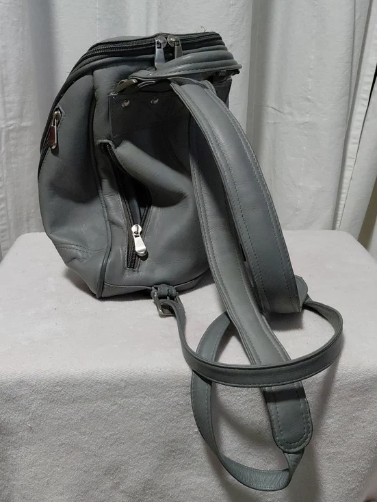 Le Donne Gray Leather Crossbody Backpack