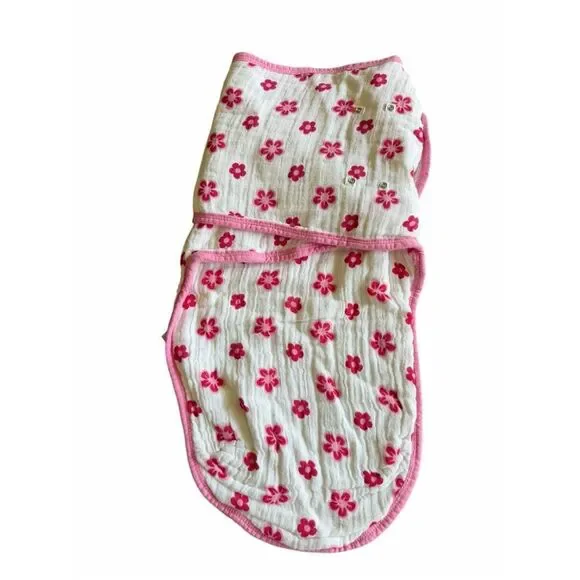 Aden & Anais Small Pink White Swaddle