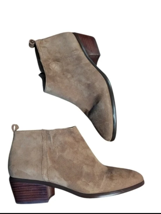J. Crew Tan suede leather side Interior zip Heeled Sleek Ankle Boots EUC sz 8