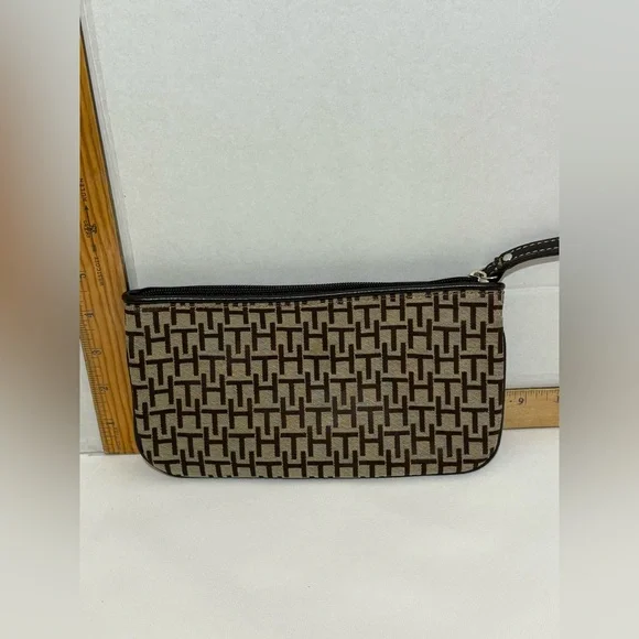 Tommy Hilfiger wristlet Women’s Brown Tan Retro‎ 90s small coin purse vintage
