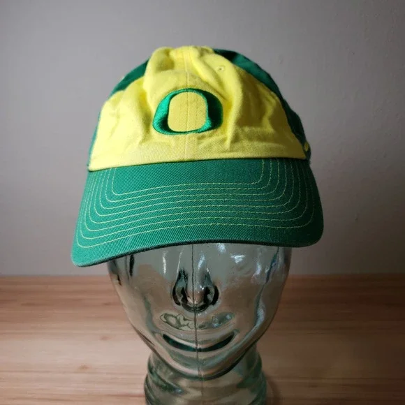 Nike Heritage One Size Adjustable Buckle Oregon Ducks‎ Hat Green Yellow Cap