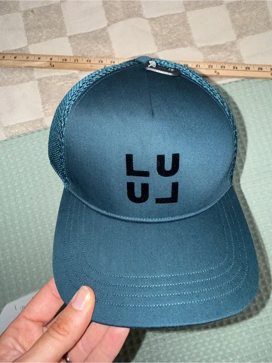 NWT Lululemon Trucker Hat L/XL