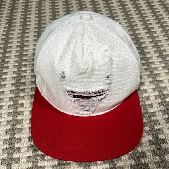 Mitchell & Ness White Red Destructed Chicago Bulls Snapback‎