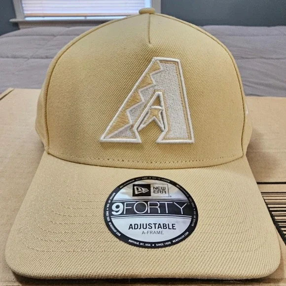 New Era® MLB Arizona Diamondbacks 9FORTY™ A-Frame Adjustable Hat‎ in Tan