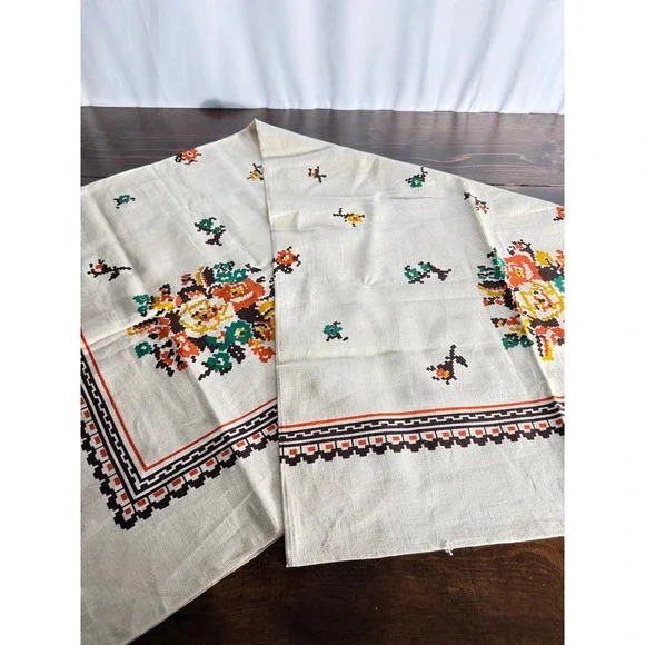 VTG Floral Cross Stitch Print Linen Tablecloth Cream Orange 51x26 Mid Century‎