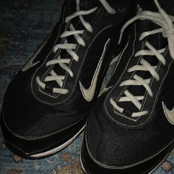 Air Max Nike Black and Cream Men's Sneakers