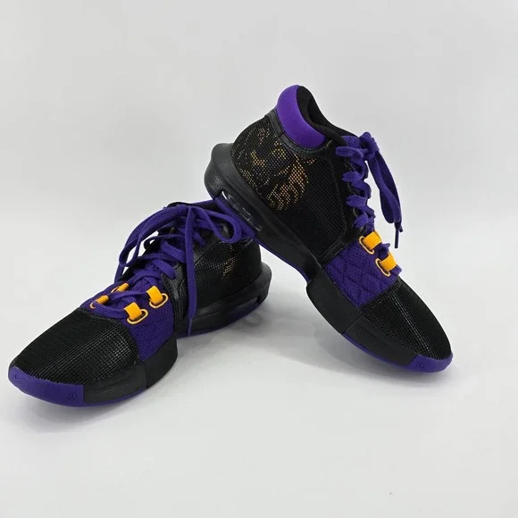 Nike LeBron Witness VIII Basketball Mens Lakers Black Purple Size 8 NWOT