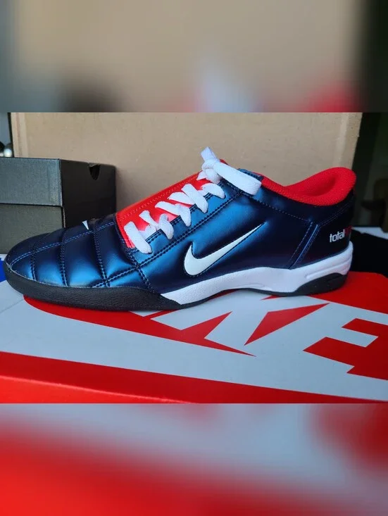 Nike Total 90 Mens Size 10 Women Size 11.5 new with box