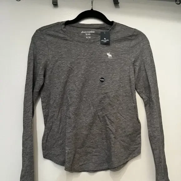 abercrombie‎ kids long-sleeved gray t-shirt / nwt / Size 11/12