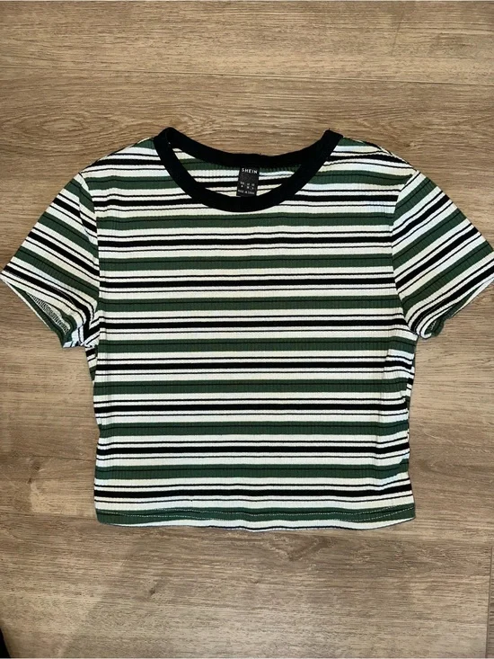 SHEIN Green, Black & White Striped Ribbed Crop Tee