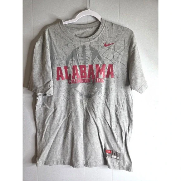 Nike Alabama Crimson Tide Bama Mens Gray Graphic T-Shirt‎ Size L Standard Fit