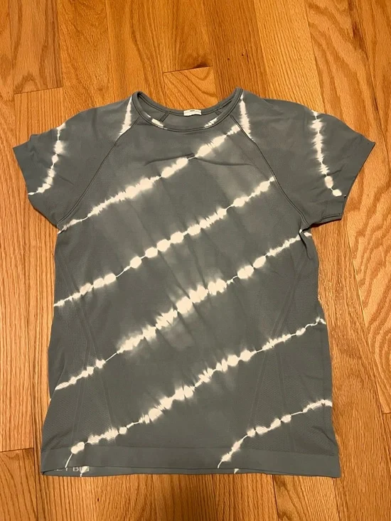 Athleta Girl Power Up Tie-Dye Short Sleeve Tee