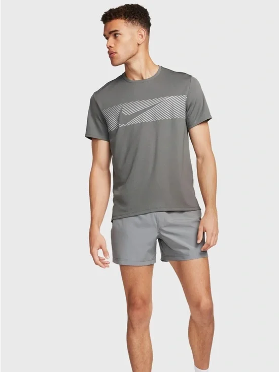 Nike Form Dri Fit 5 Inch Versatile Shorts