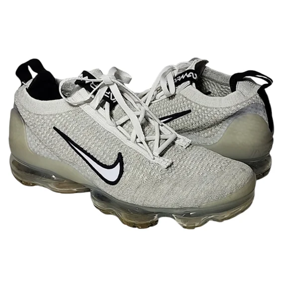 Nike Vapormax Flyknit White‎ Boys Kids Unisex Sneakers DB1550-100 Size 7Y