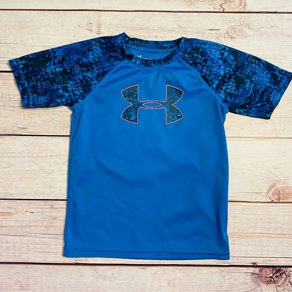 📌Under Armour • Shirt