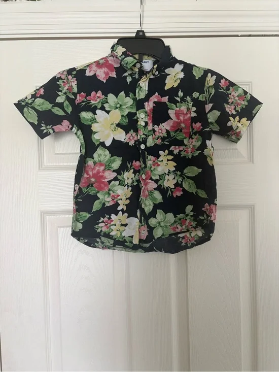 Old Navy Black Floral Short-Sleeve Button-Down Shirt with Pink & Yellow Blooms