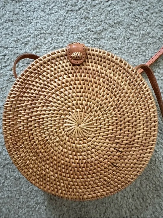 Round Woven Straw Crossbody Bag in Natural Brown