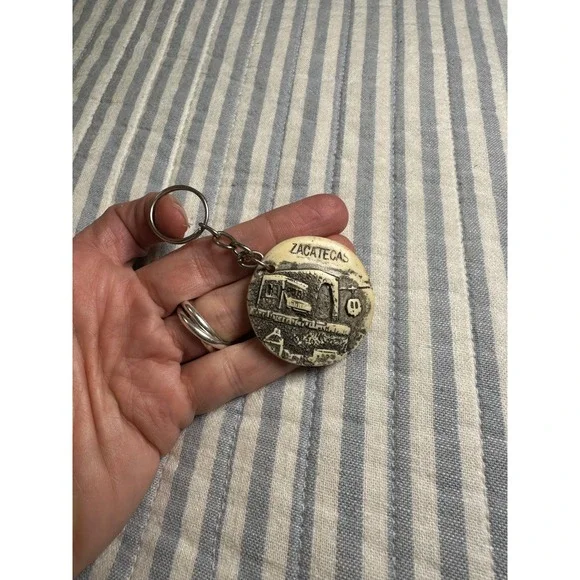 Vintage Zacatecas‎ Mexico Souvenir Keychain Resin Carved Stone Look Teleferico