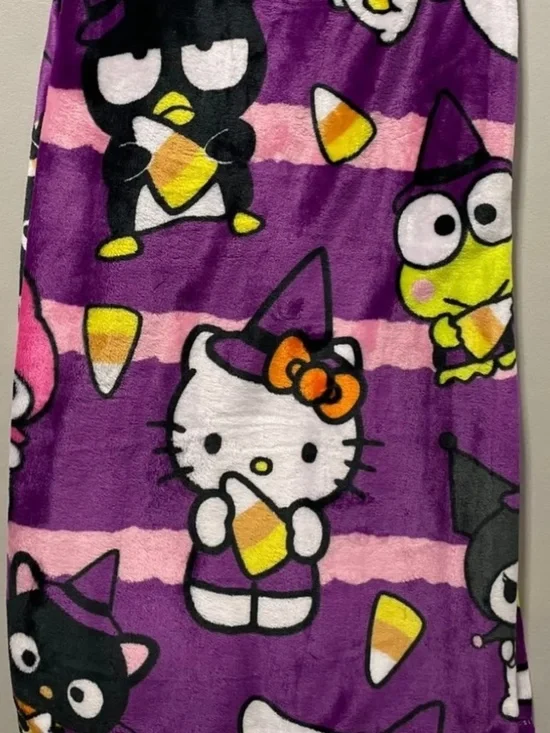 NEW! Halloween Hello Kitty & Friends Plush Throw Blanket