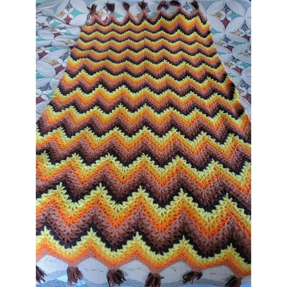 Retro Crochet Chevron Afghan Lap Throw Fall Colors Brown Orange Fringe 34x36‎