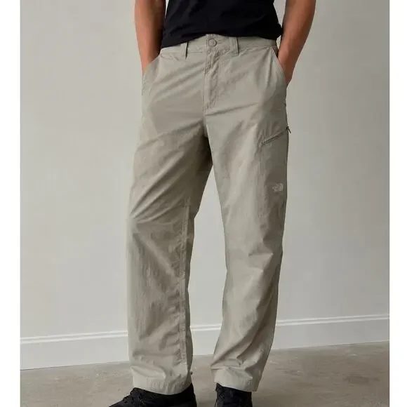 North Face Men’s Lightweight Hiking Pants Khaki Tan Nylon Outdoor Trail sz 32