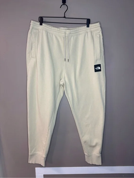 The North Face Men’s Cream Fleece Joggers