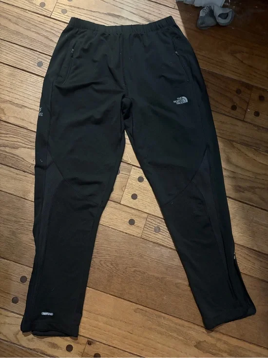 The North Face Men's Black Softshell Joggers