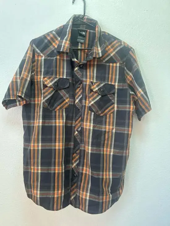 The North Face Men's Plaid Short Sleeve Western-Style Button-Down Shirt