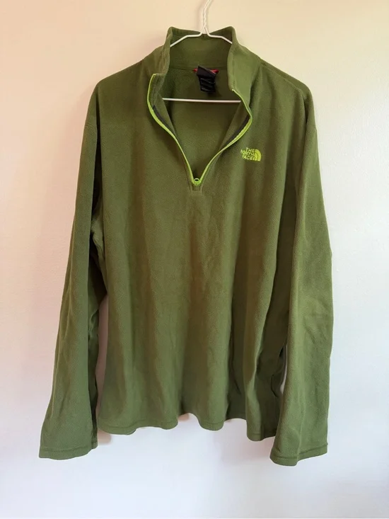 The North Face Men's Retro Olive Green Quarter-Zip Fleece with Lime Accents