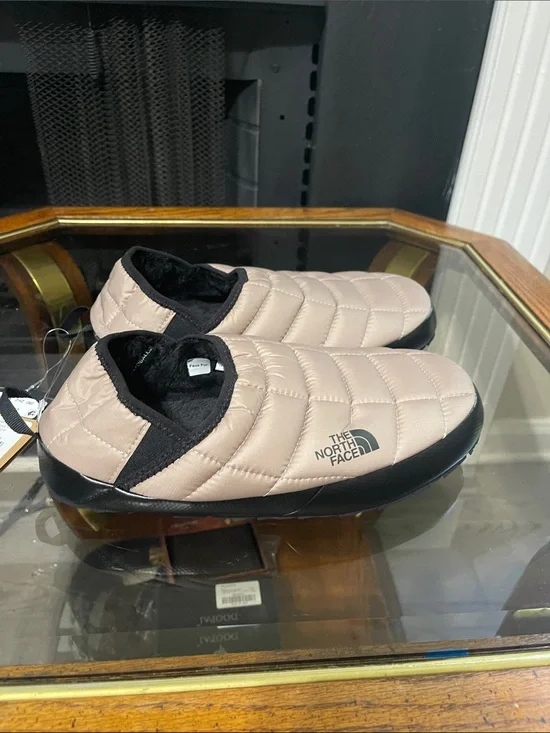 The North Face Quilted Slip-On Mules in Blush Pink with Black Trim