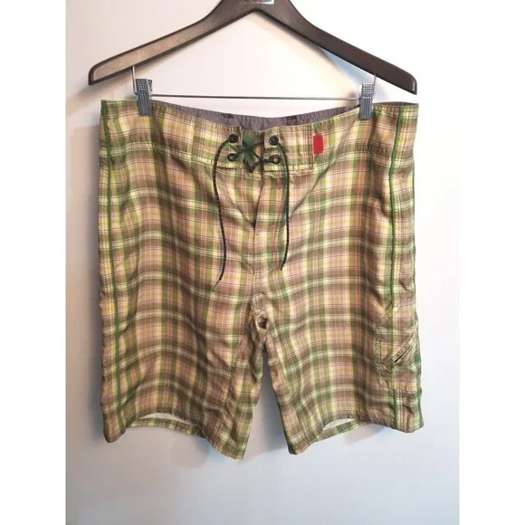 The north face swing Striped Shorts Men's Size 36 inseam 10 multicolor