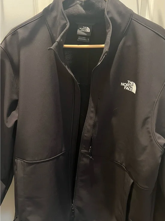 The North Face Men's Black Performance Softshell Jacket