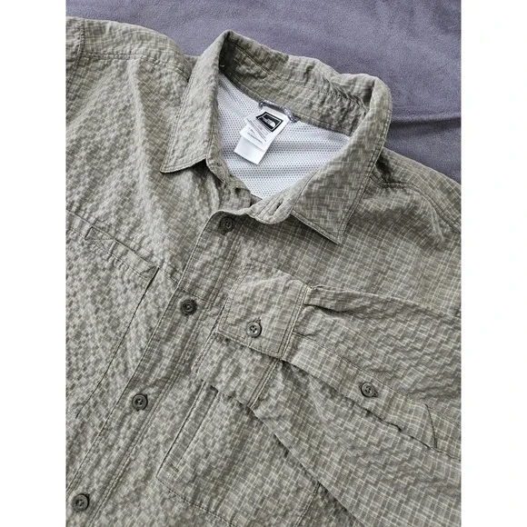 The North Face Men's Plaid Green Long Sleeve Button-Up Shirt‎ Size L Hiking Camp