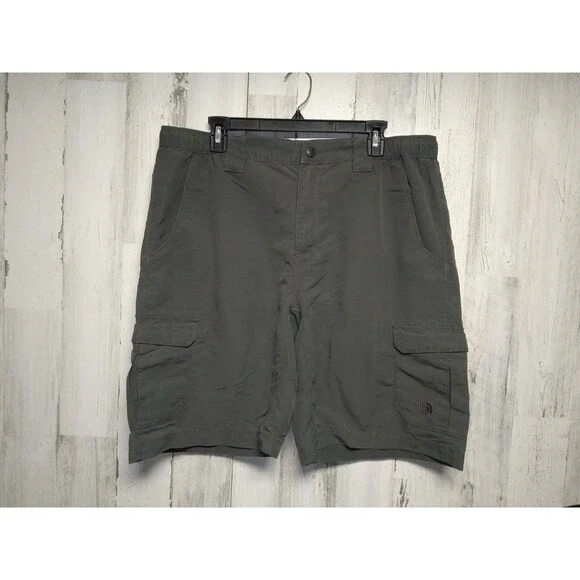 The North Face Men's Large Gray Cargo Hiking Shorts