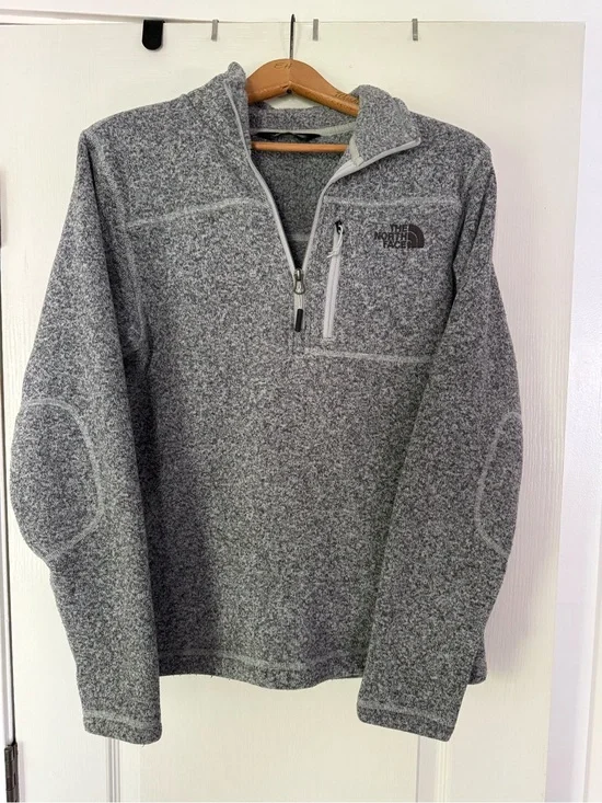 The North Face Men's Heather Gray Quarter-Zip Fleece Pullover