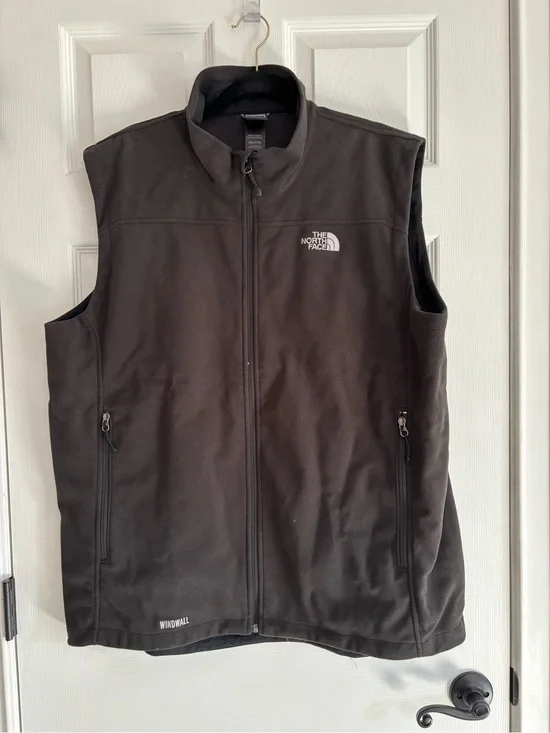 The North Face Men’s Black WindWall Fleece Vest