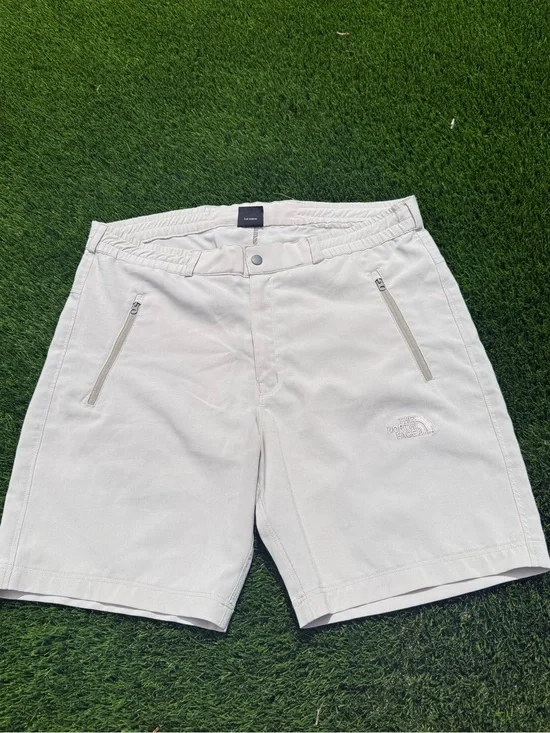 The North Face Summit Series Men’s Off-White hiking travel Shorts