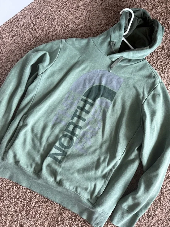 The North Face Men’s Crewneck Hoodie - Sage Green
